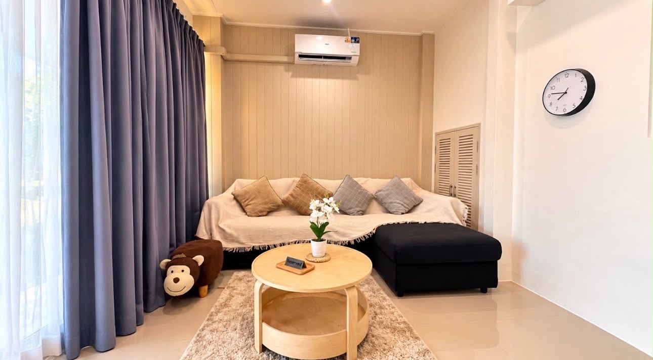 Tenants at a villa managed in Krabi